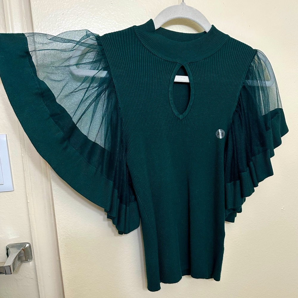 NWT NY&C Blouse with mesh sleeves